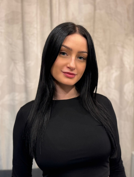 Alexandra,
 majitelka salonu